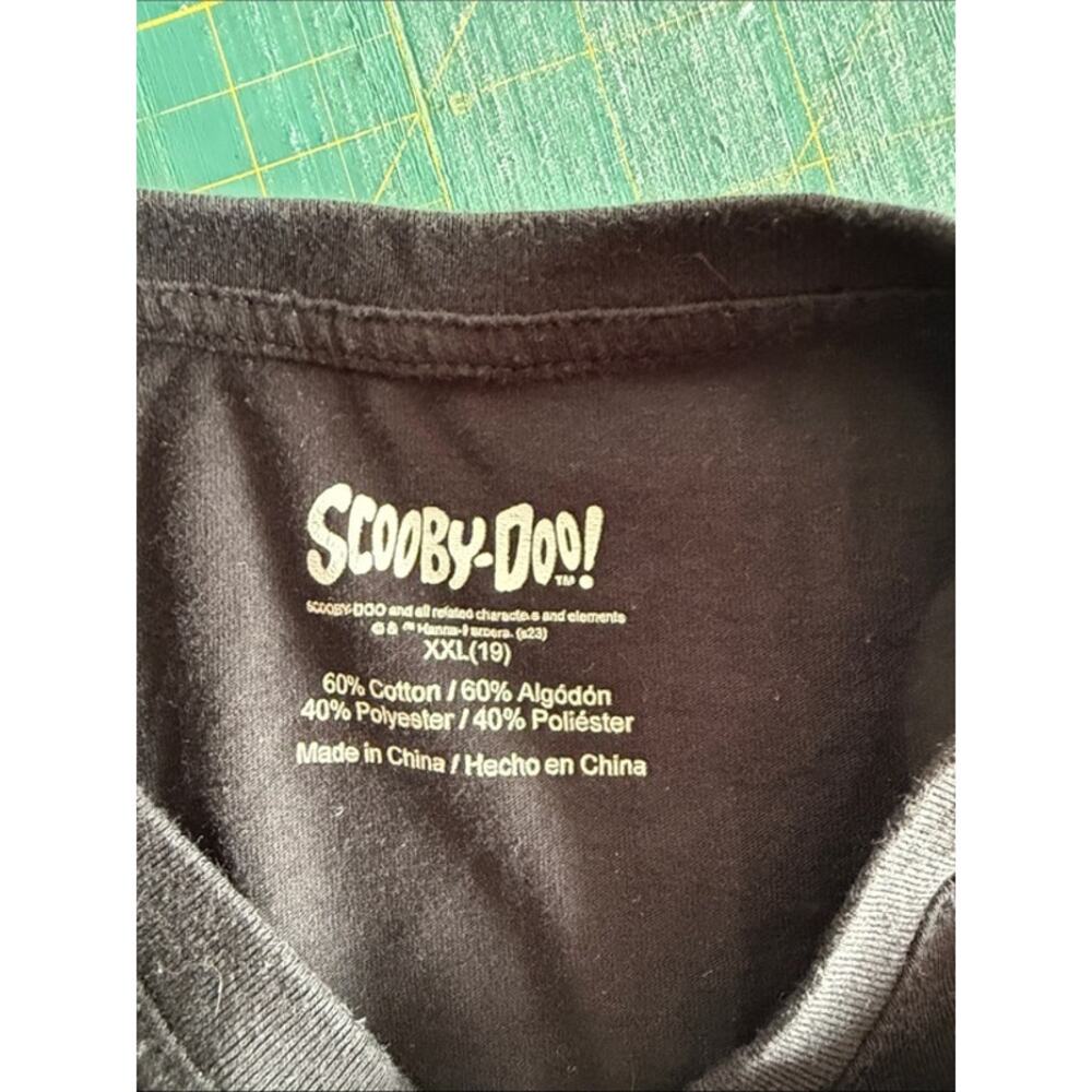 Scoobie Doo Black Graphic Tee Youth sz XXL (19) Short Sleeve - Picture 3 of 5